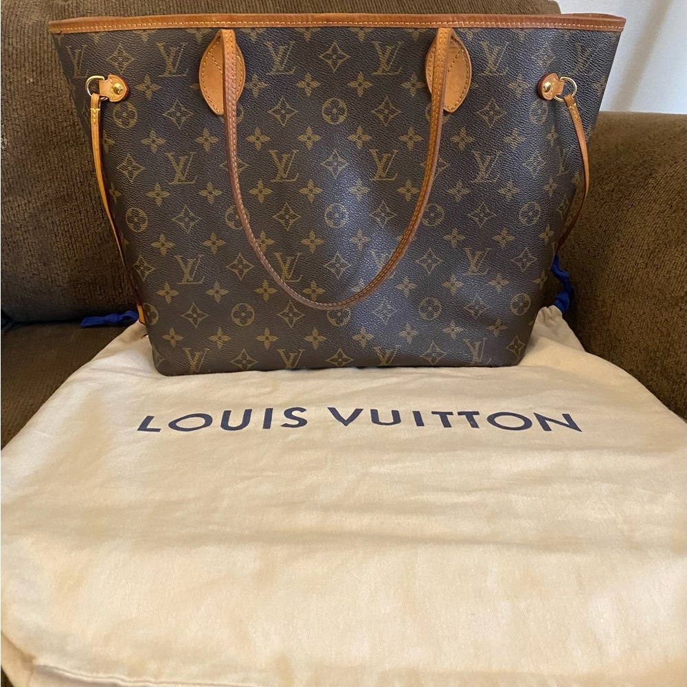 Authentic Monogram Louis Vuitton Neverfull MM with box and dust bag